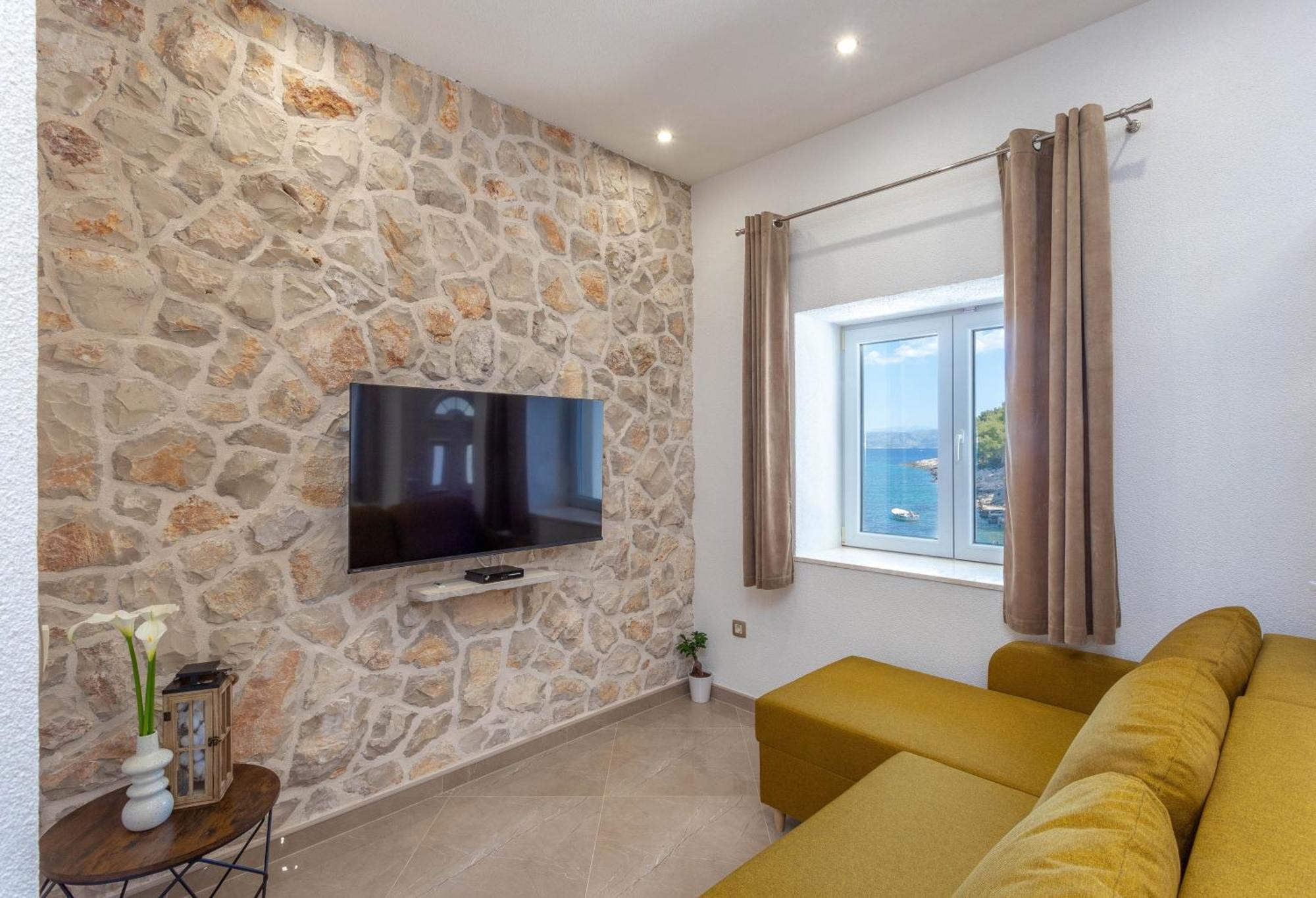 Apartment Zastupac 8761A Hvar Town Esterno foto