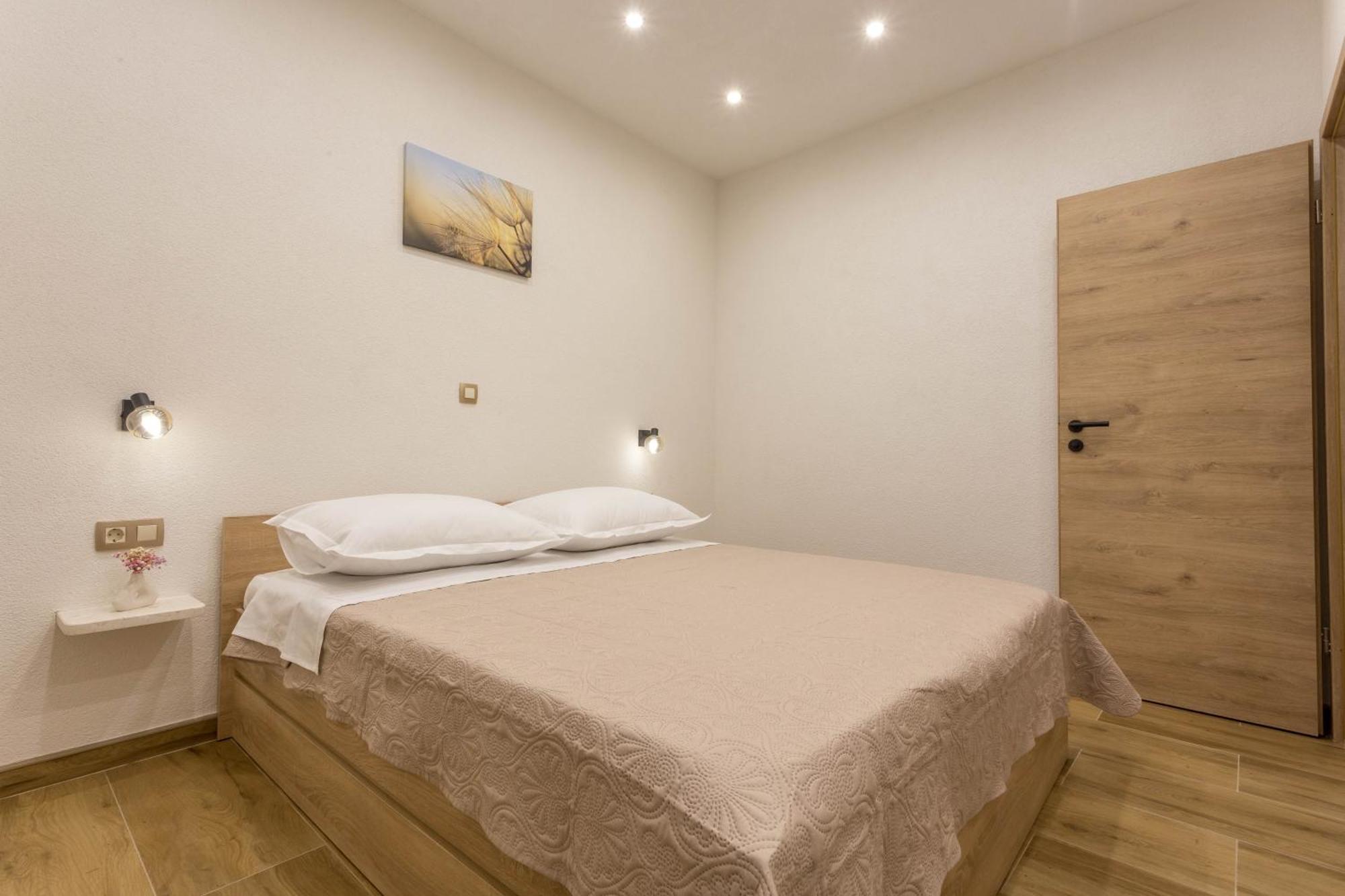 Apartment Zastupac 8761A Hvar Town Esterno foto